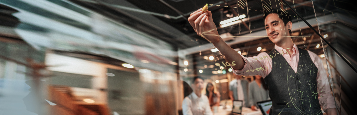 A female business owner; image used for HSBC Malaysia Fusion Business Package.