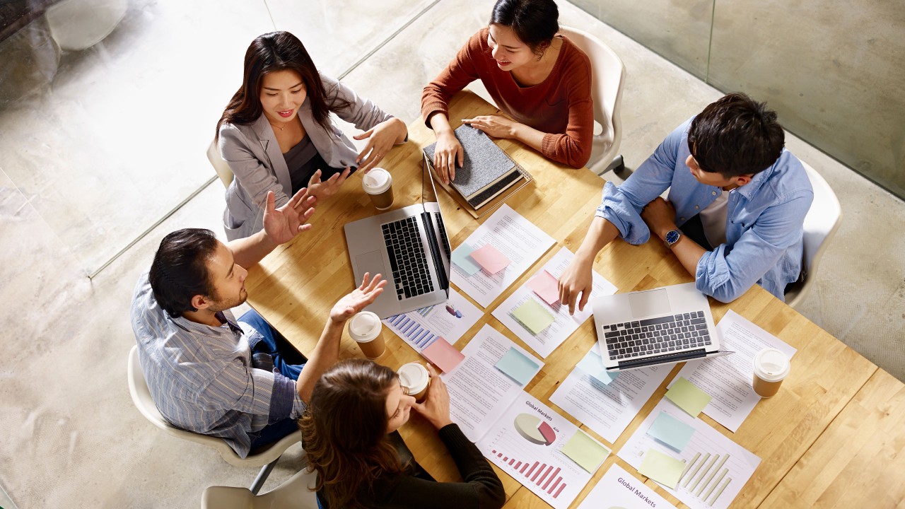 Small business owners are having meeting; image used for HSBC Malaysia Fusion 'How can businesses adapt and bounce back' article page.