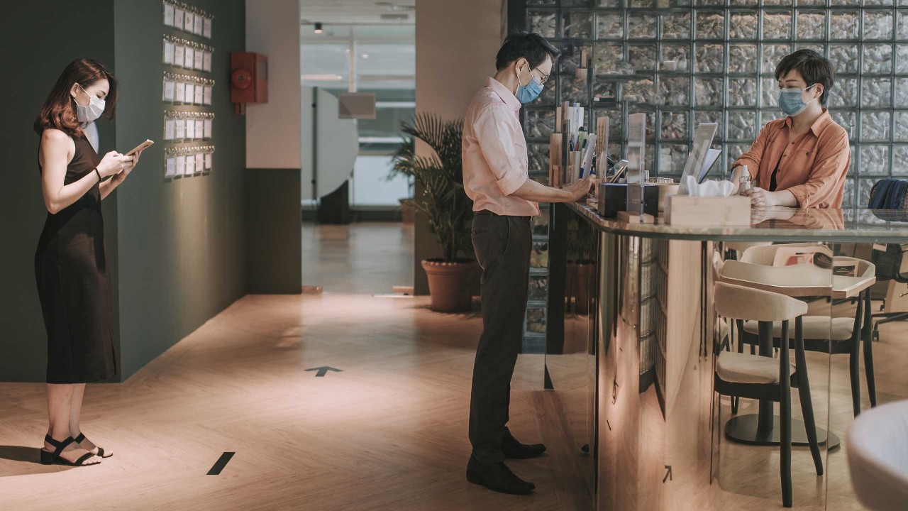 Keep social distance for covid 19; image used for HSBC Malaysia Fusion ‘5 ways for SMEs to adapt business for post-COVID-19’ article.